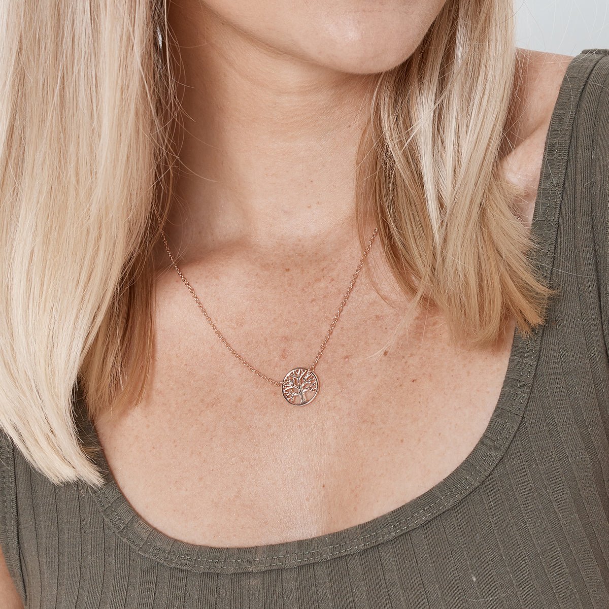 Mom Necklace - Dear Ava